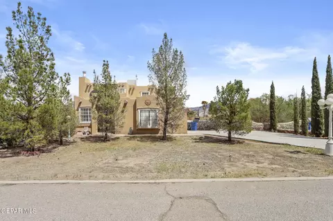 5716 Green Castle Rd, El Paso, TX 79912
