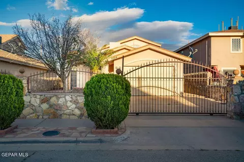 3724 La Cuesta Dr, El Paso, TX 79936