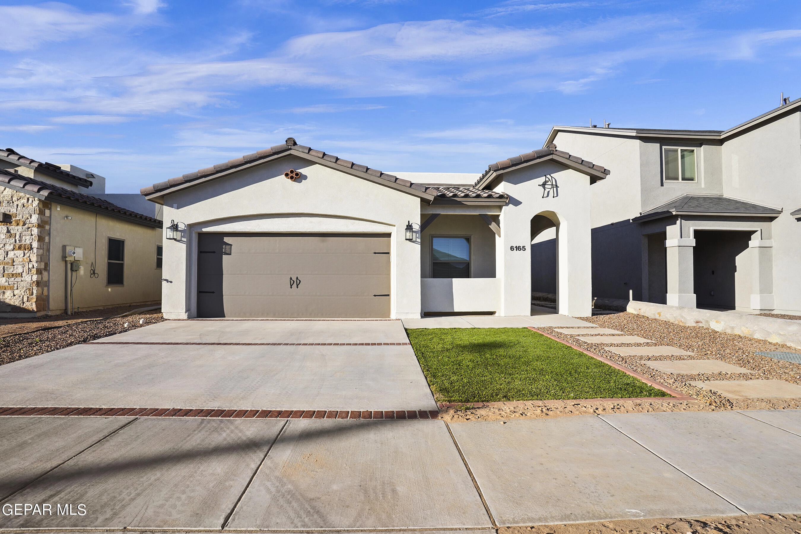 6165 Hidden Psge Ave