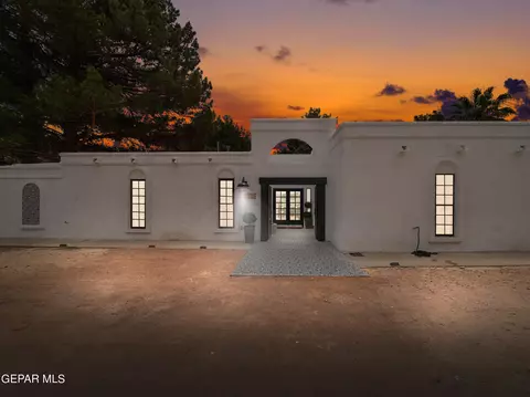 808 Live Oak Dr, El Paso, TX 79932