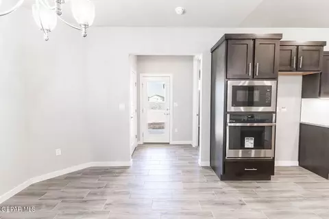 Kitchen - 3612 Pattern Pl, El Paso, TX 79938 photo 3 of 4