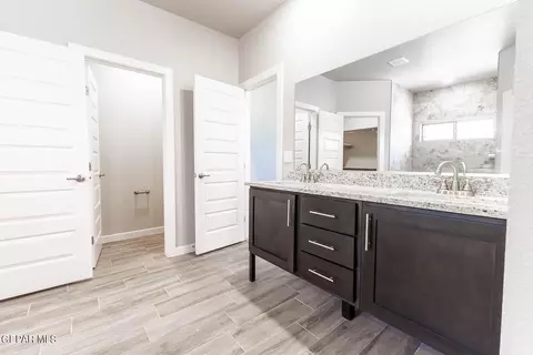 Bath - 3612 Pattern Pl, El Paso, TX 79938 photo 10 of 10