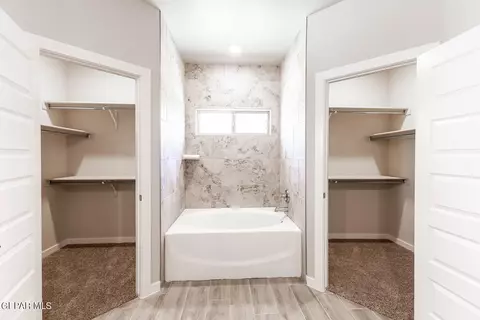 Bath - 3612 Pattern Pl, El Paso, TX 79938 photo 4 of 10