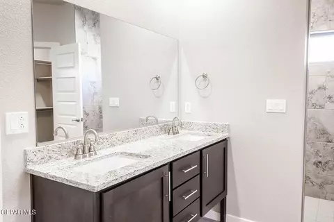 Bath - 3612 Pattern Pl, El Paso, TX 79938 photo 9 of 10