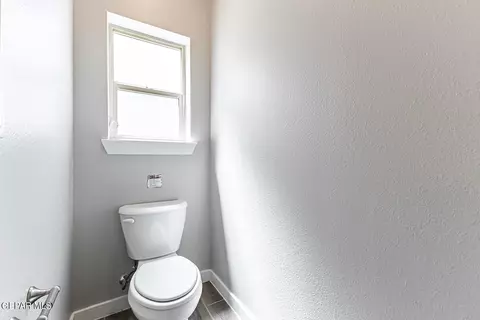 Bath - 3608 Pattern Pl, El Paso, TX 79938 photo 4 of 9
