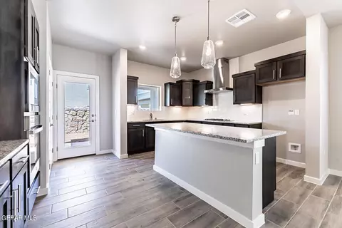 Kitchen - 3608 Pattern Pl, El Paso, TX 79938 photo 2 of 4
