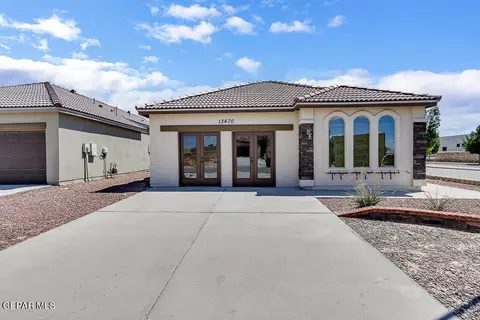 520 Cedarwood Dr, El Paso, TX 79928