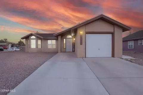 14485 Las Aguilas Dr, Horizon City, TX 79928