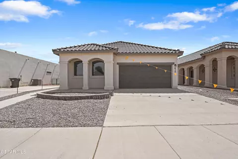 612 Cedarwood Ave, El Paso, TX 79928