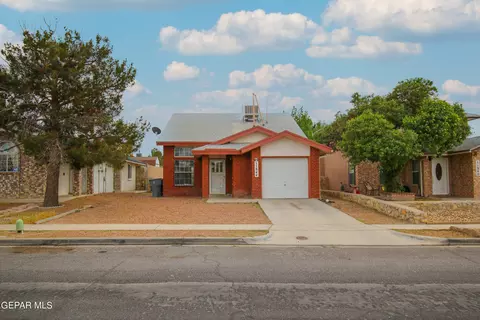 11844 Snow Hawk Dr, El Paso, TX 79936