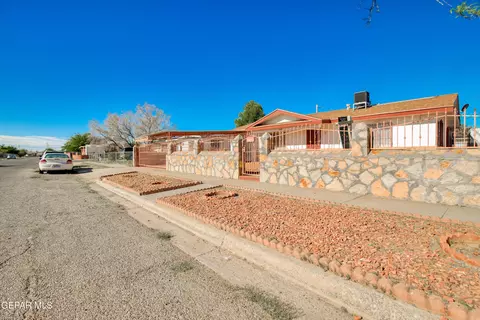 10445 Warren St, El Paso, TX 79924