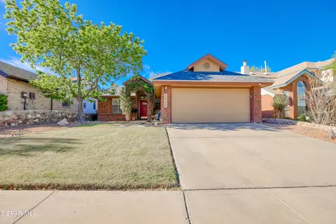 7656 Medano Dr, El Paso, TX 79912