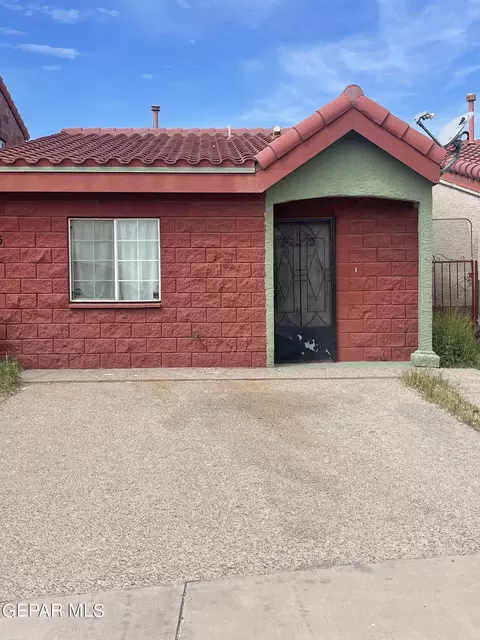 3535 Oasis Dr, El Paso, TX 79936
