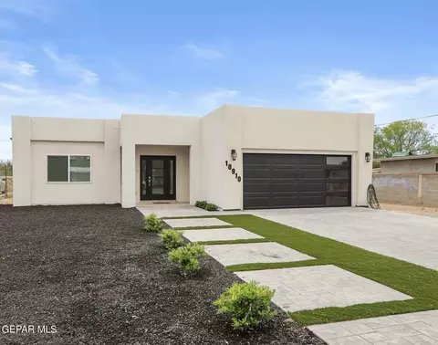 10910 Donna Marie Dr, Socorro, TX 79927