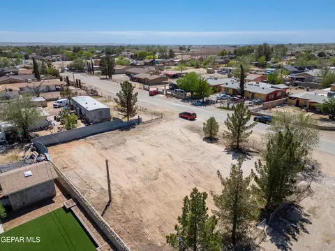 10371 Manzana Rd, Socorro, TX 79927
