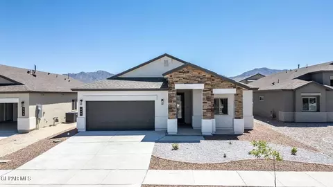 7460 Lima Norte Ln, El Paso, TX 79934