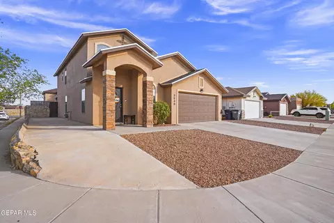 3848 Loma Cortez Dr, El Paso, TX 79938
