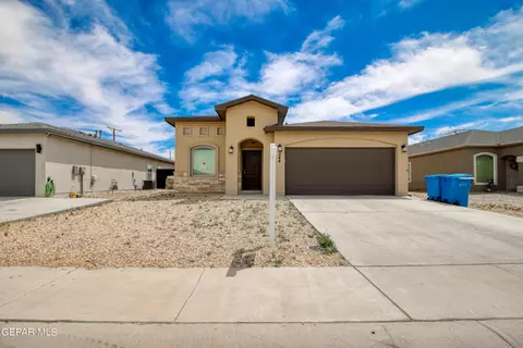 244 Flor Papagayo, Socorro, TX 79927
