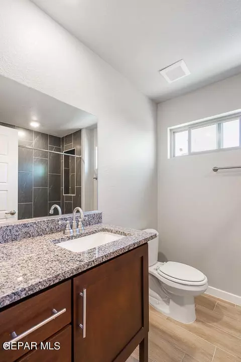Bath - 3620 Pattern Pl, El Paso, TX 79938 photo 4 of 5