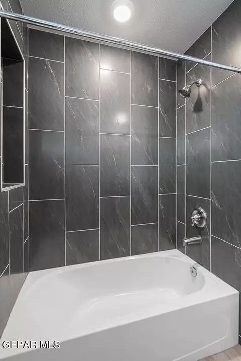 Bath - 3620 Pattern Pl, El Paso, TX 79938 photo 5 of 5