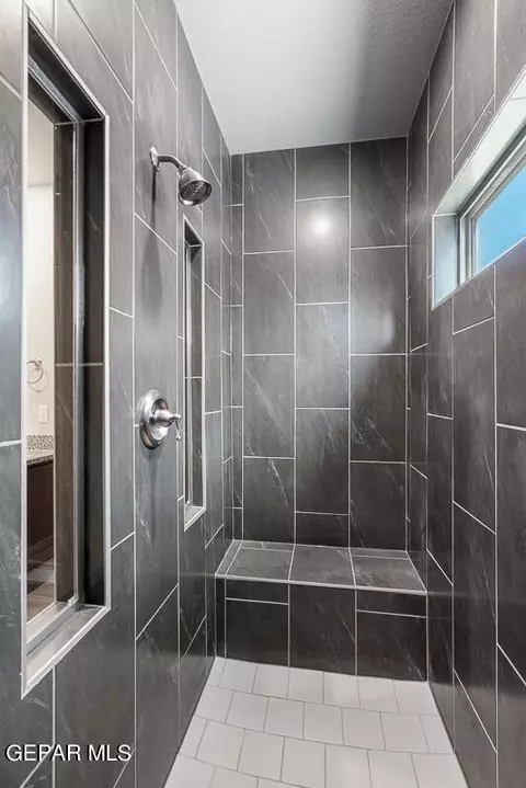 Bath - 3620 Pattern Pl, El Paso, TX 79938 photo 3 of 5