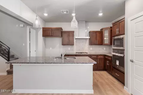Kitchen - 3620 Pattern Pl, El Paso, TX 79938 photo 4 of 4