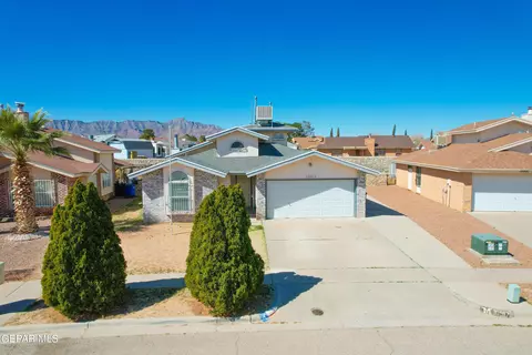 10917 Waterstone Ln, El Paso, TX 79924