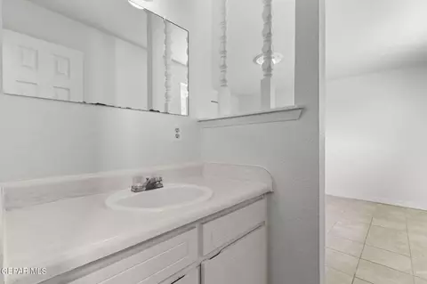 Bath - 10433 Lambda Dr, El Paso, TX 79924 photo 6 of 6