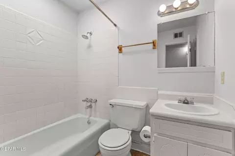 Bath - 10433 Lambda Dr, El Paso, TX 79924 photo 3 of 6
