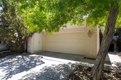 5703 Mira Grande Dr, El Paso, TX 79912