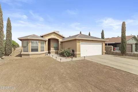 460 Cactus Crossing Dr, El Paso, TX 79928