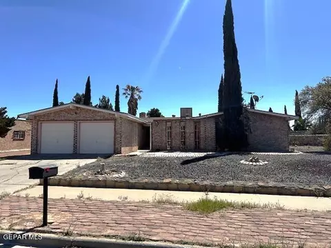 1800 Tommy Aaron Dr, El Paso, TX 79936