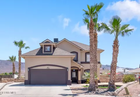 7404 Plaza Redonda Dr, El Paso, TX 79912