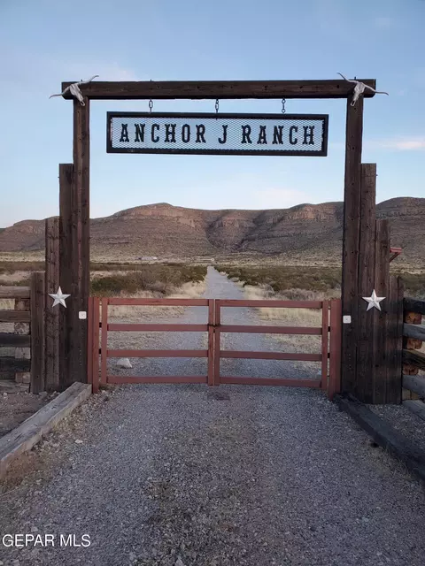 7190 Buffalo Rd, El Paso, TX 79938