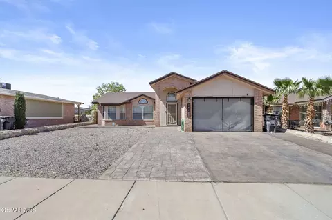 14421 Desierto Bueno Ave, Horizon City, TX 79928
