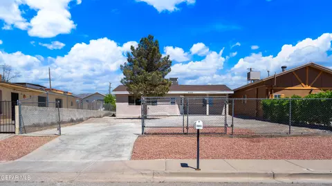 6904 5th St, Canutillo, TX 79835