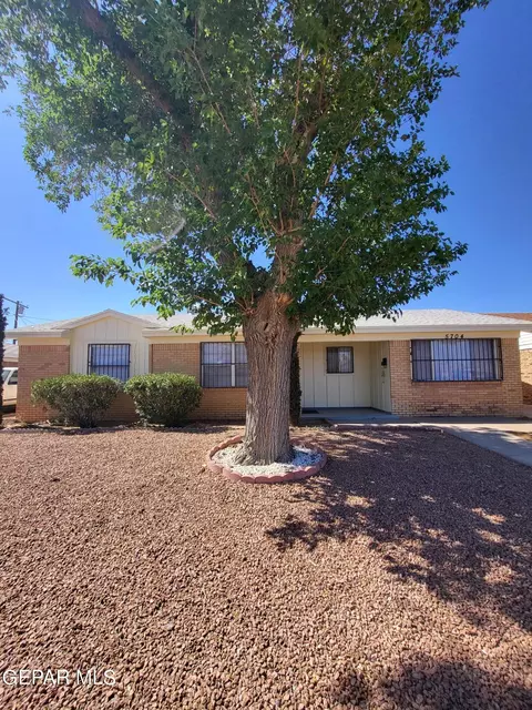 5704 Panther Dr, El Paso, TX 79924