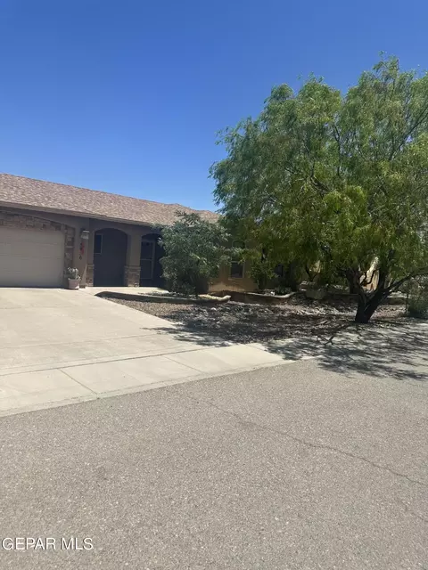 5936 Anapaula Dr, El Paso, TX 79932