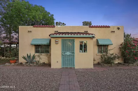 246 Red Robin Dr, El Paso, TX 79915
