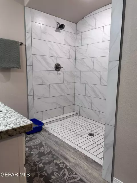 Bath - 1604 Poplar St, Anthony, TX 79821 photo 1 of 5