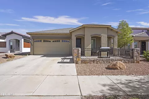 3868 Loma Cortez Dr, El Paso, TX 79938