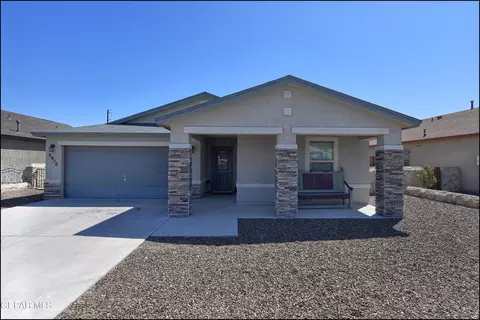5940 Applewood St, Sunland Park, NM 88063