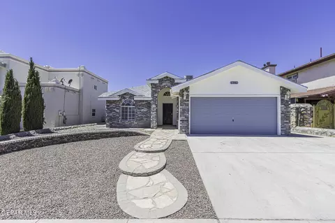 1381 Michelangelo Dr, El Paso, TX 79936