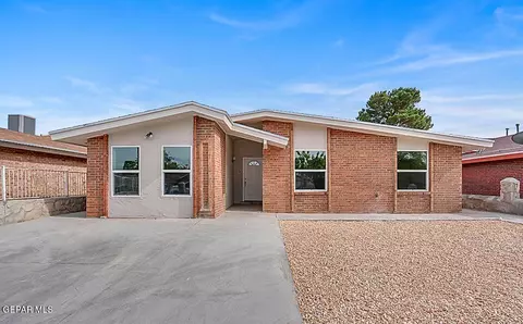 1704 Dave Elliot Dr, El Paso, TX 79936