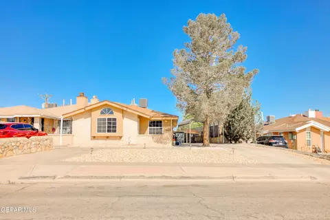 1501 Greg Powers Dr #B, El Paso, TX 79936