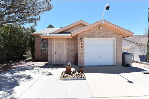 220 Thorn Ridge Cir, El Paso, TX 79932