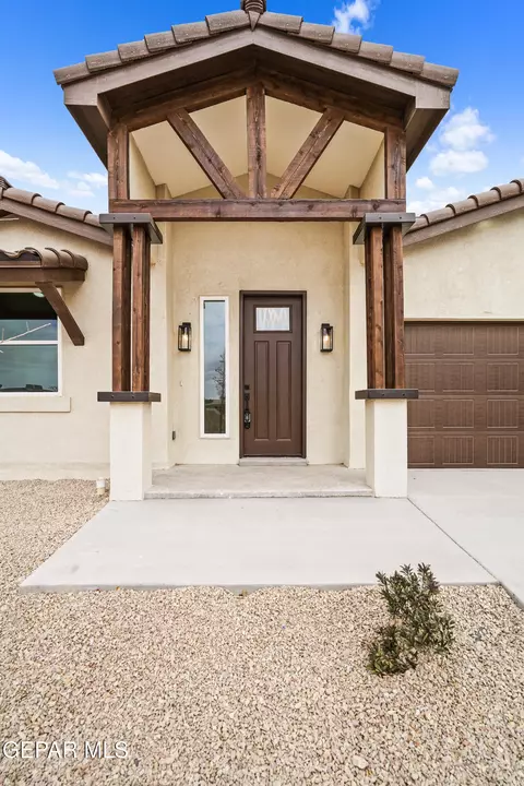 7553 Enchanted Point Dr, El Paso, TX 79911