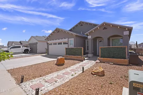 2198 Amber Valley Rd, Socorro, TX 79927