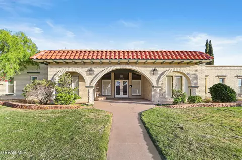 6817 Pino Real Dr, El Paso, TX 79912