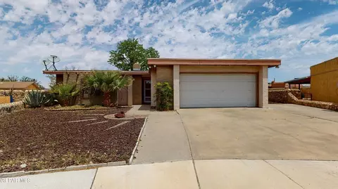 10709 Sam Snead Dr, El Paso, TX 79935